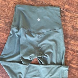Lululemon crop leggings
